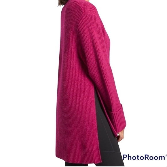 NWT Athleta Shasta Oversized Wool Blend High Low V-Neck Sweater - Picture 2 of 16